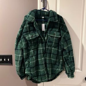 BRAND NEW WITH TAGS Pac Sun Dark green plaid fuzzy shacket